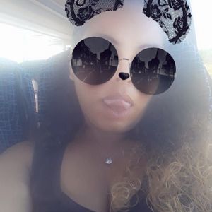 Meet your Posher, Monica